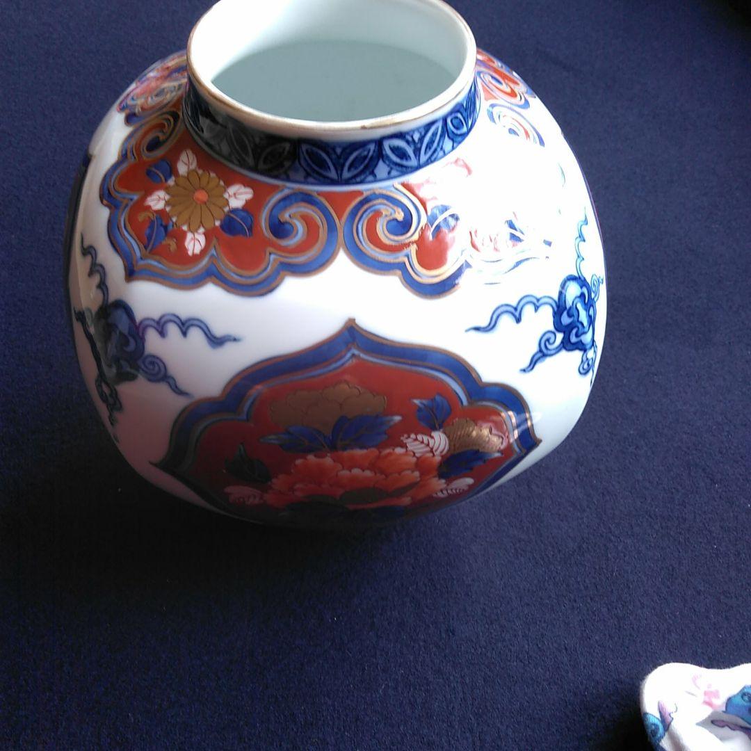 ５０９珍品　有田焼 哲山窯　不思議な形と絵柄　最高級品