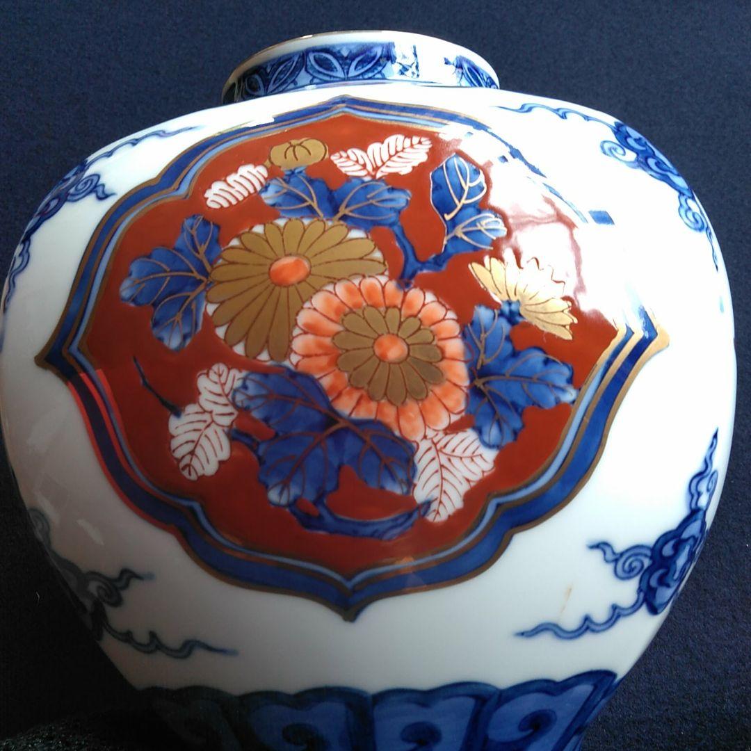 ５０９珍品　有田焼 哲山窯　不思議な形と絵柄　最高級品