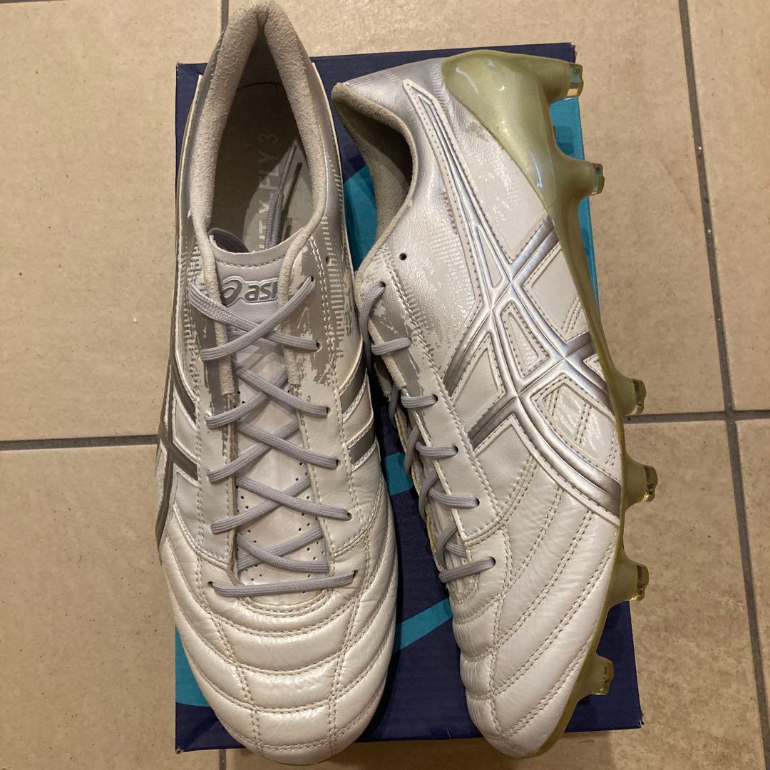 新品未使用　ds ライト x-fly 3 ロシアワール杯モデル　アシックス