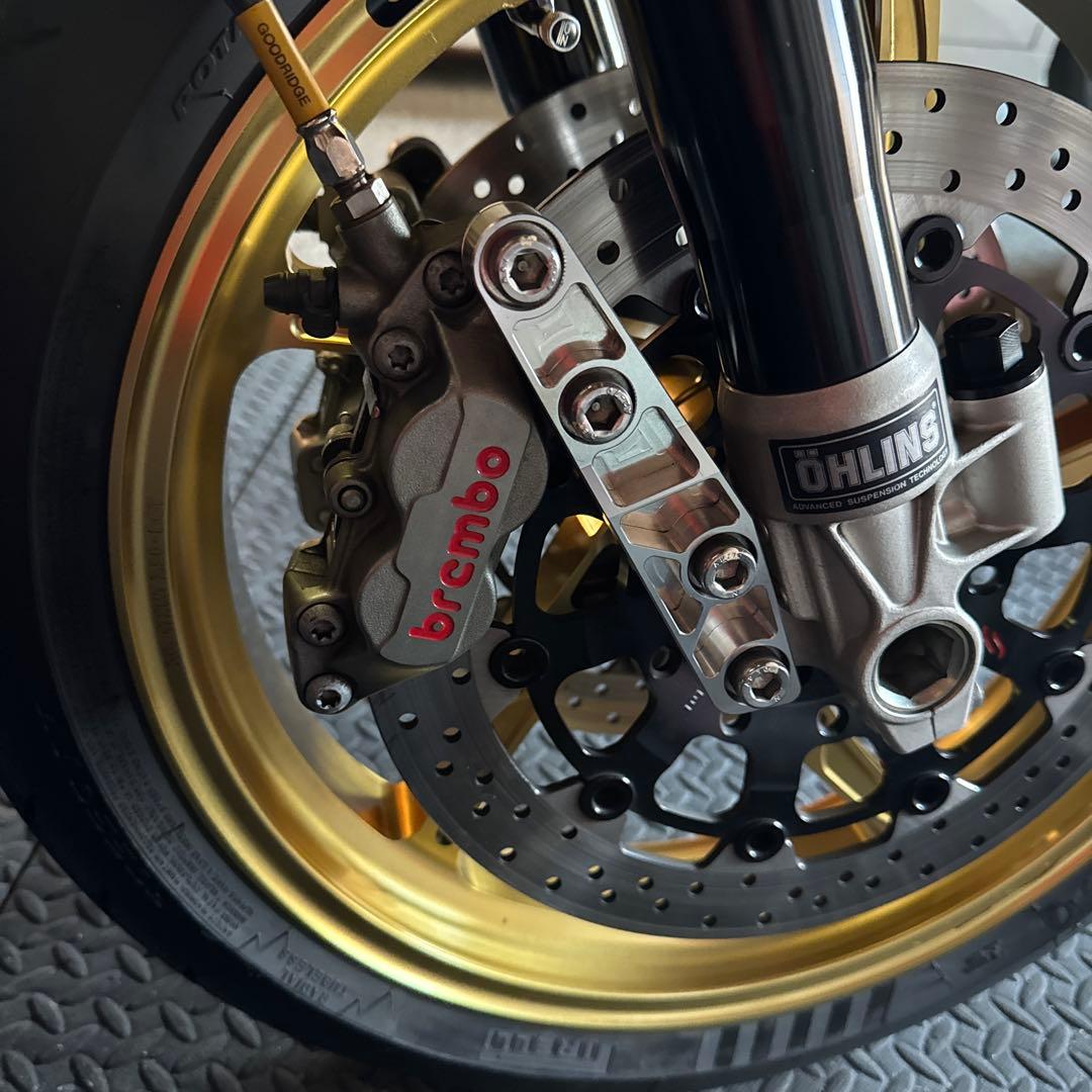 Brembo ブレーキキャリパー 40ミリ