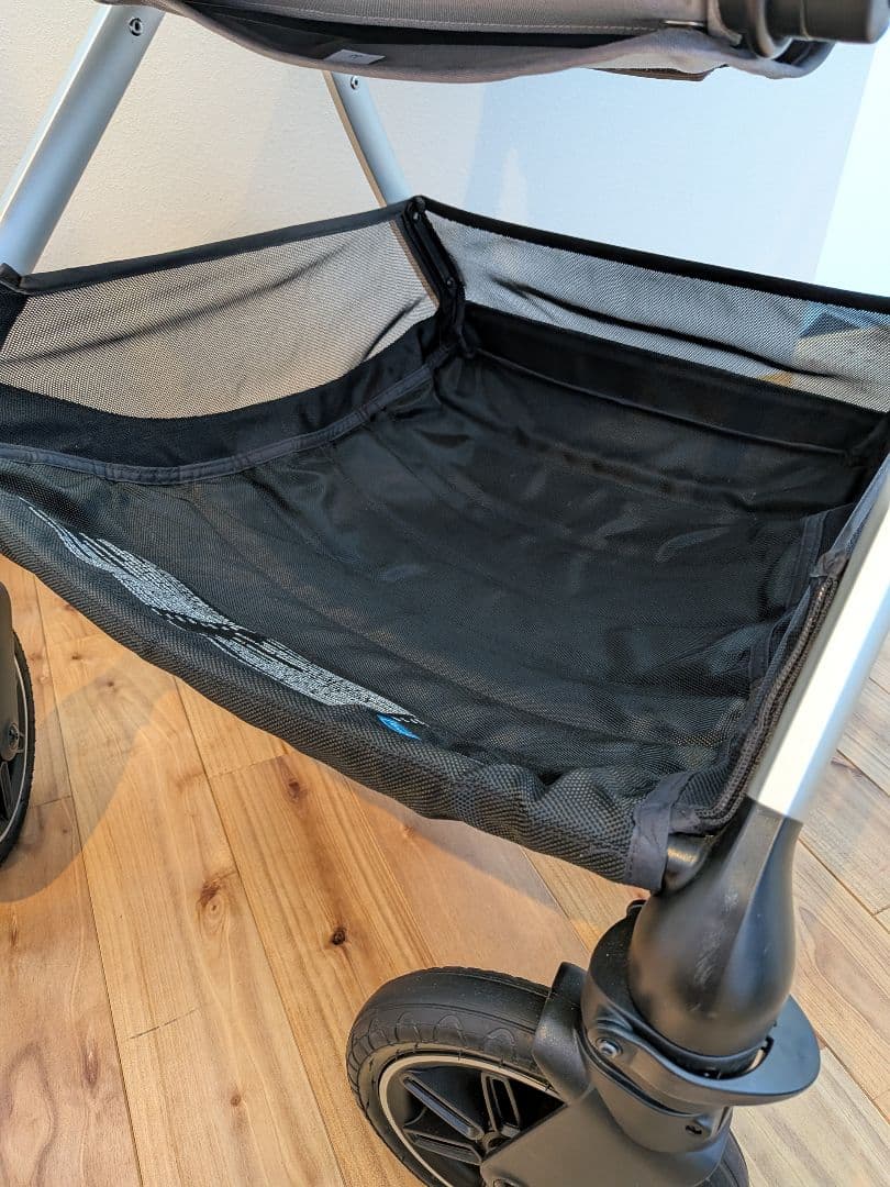 【美品】nunaヌナ ベビーカー TRIVトリヴ