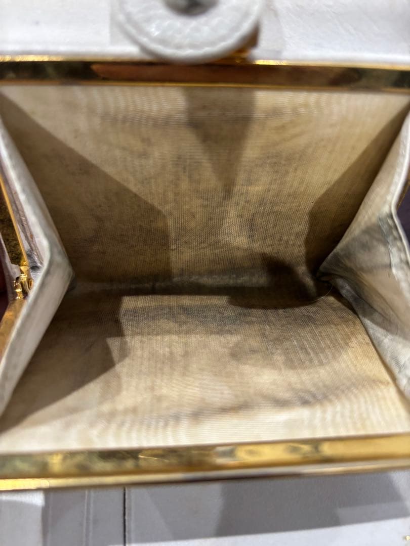 CHANEL ホワイト 二つ折り財布