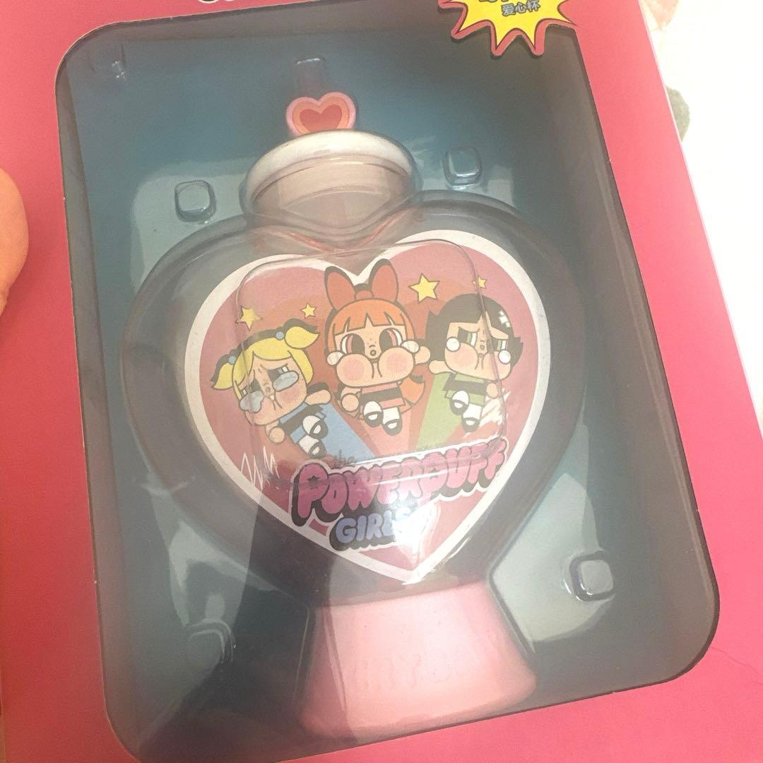 正規品【pop mart】Powerpuff Girls ハート型ボトル水筒