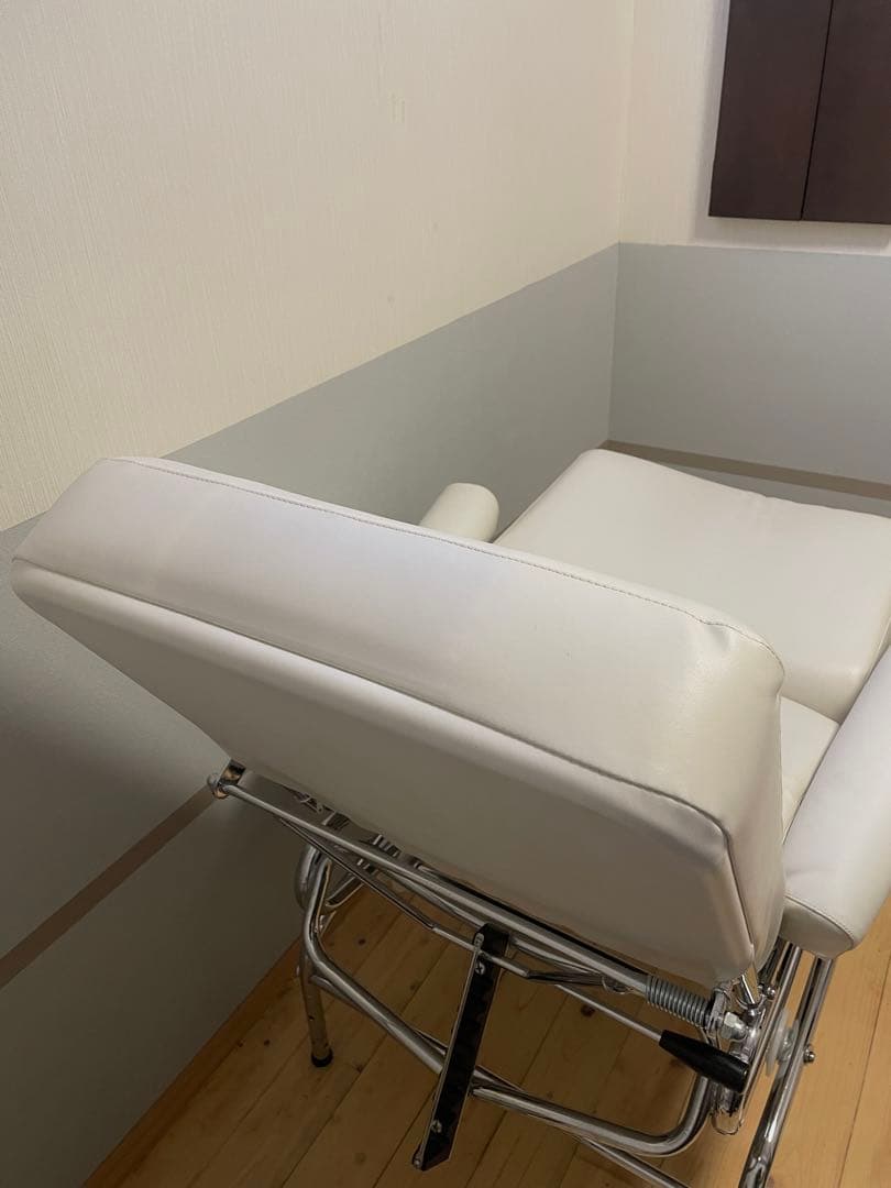 ドイツ製リクライニング施術チェア業務用/エステネイル自宅サロン◎定価9万以上美品