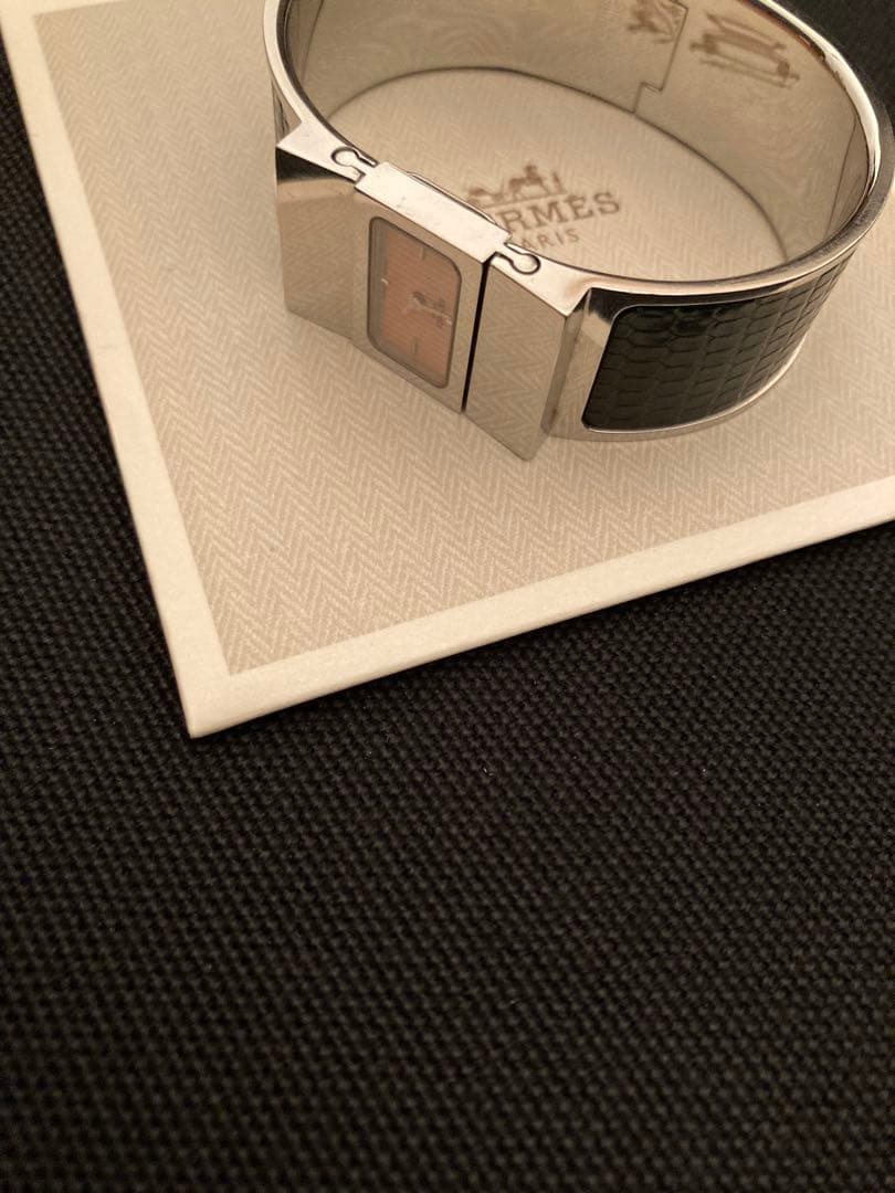 訳あり　HERMES アナログ腕時計 グリーン　バングルウォッチ　ロケ　箱あり