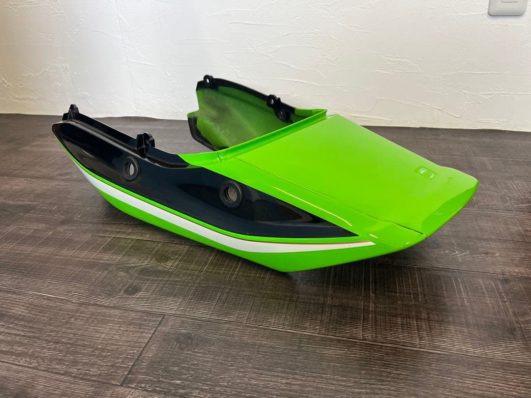 zrx1200r 純正テールカウル　送料込み