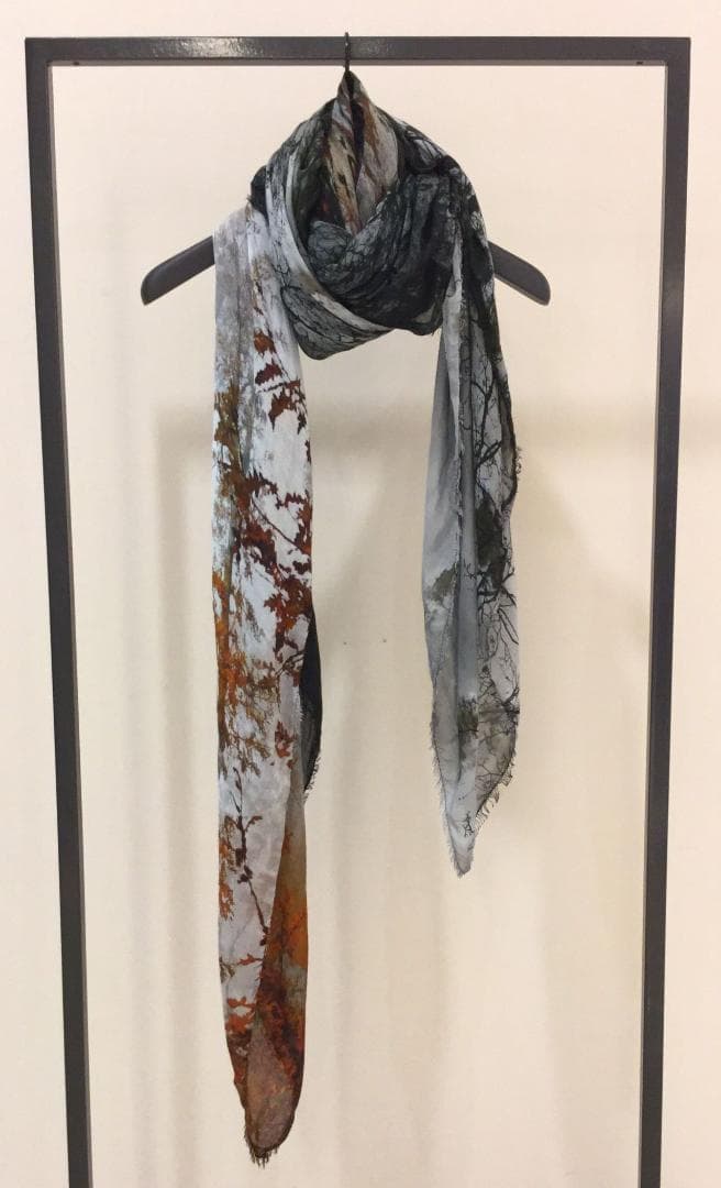 ファリエロ サルティ　Faliero Sarti　ストール 森林柄