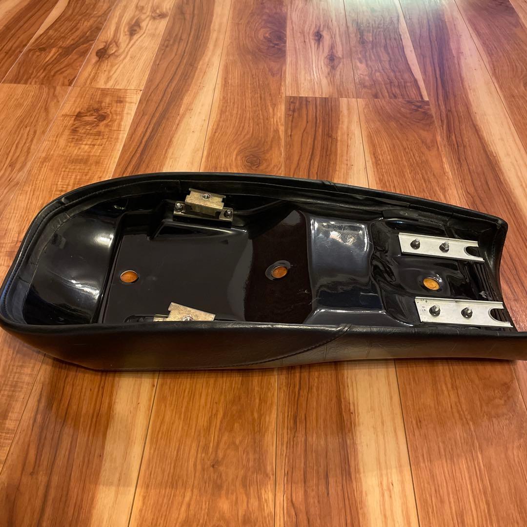 sr400 シート　デイトナ　ツーリングダブル　ロゴ入り