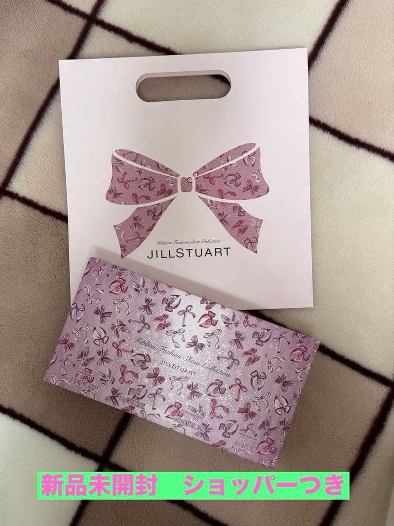 ジルスチュアート クリスマスコフレ　2025 新品未開封　ショッパーつき