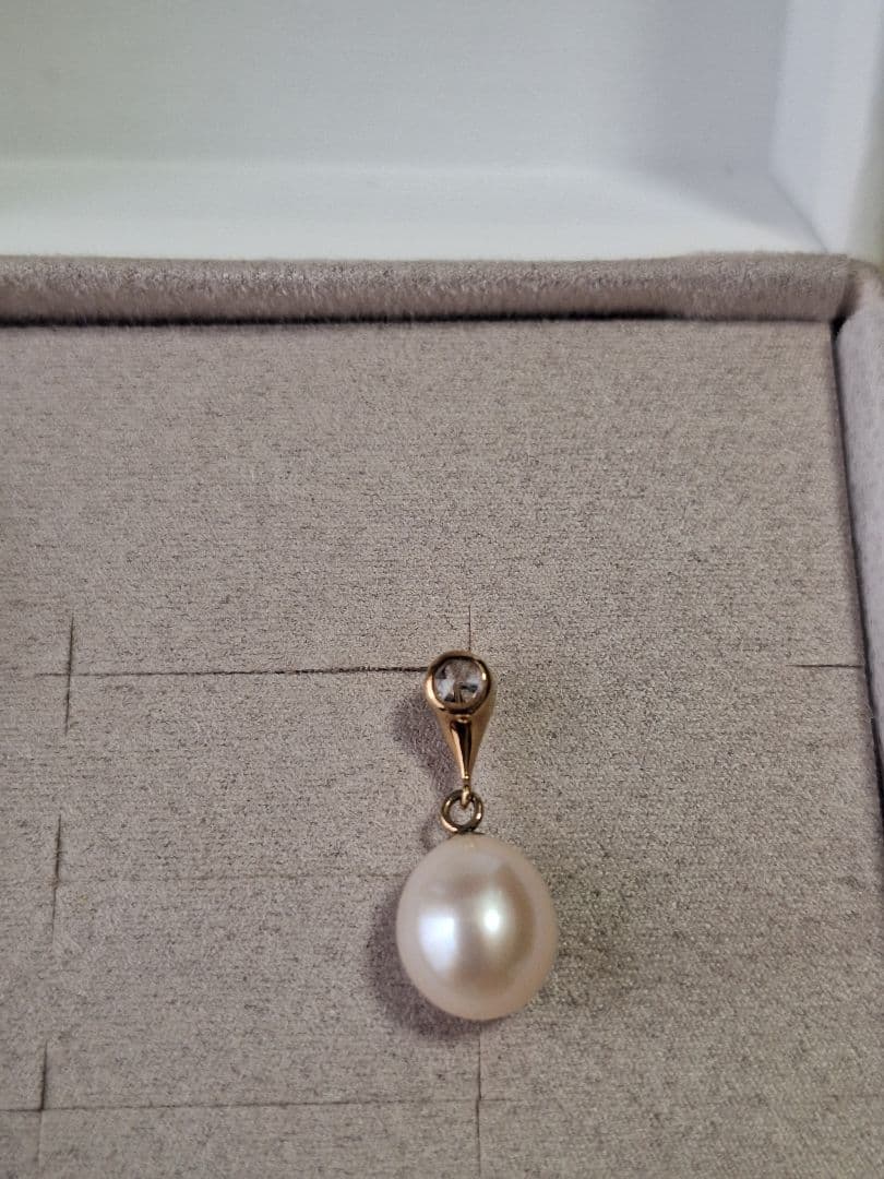 eteパールホワイトトパーズ ピアス ドロップ