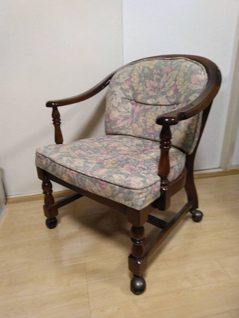 美品　カリモク　コロニアル　アームチェア