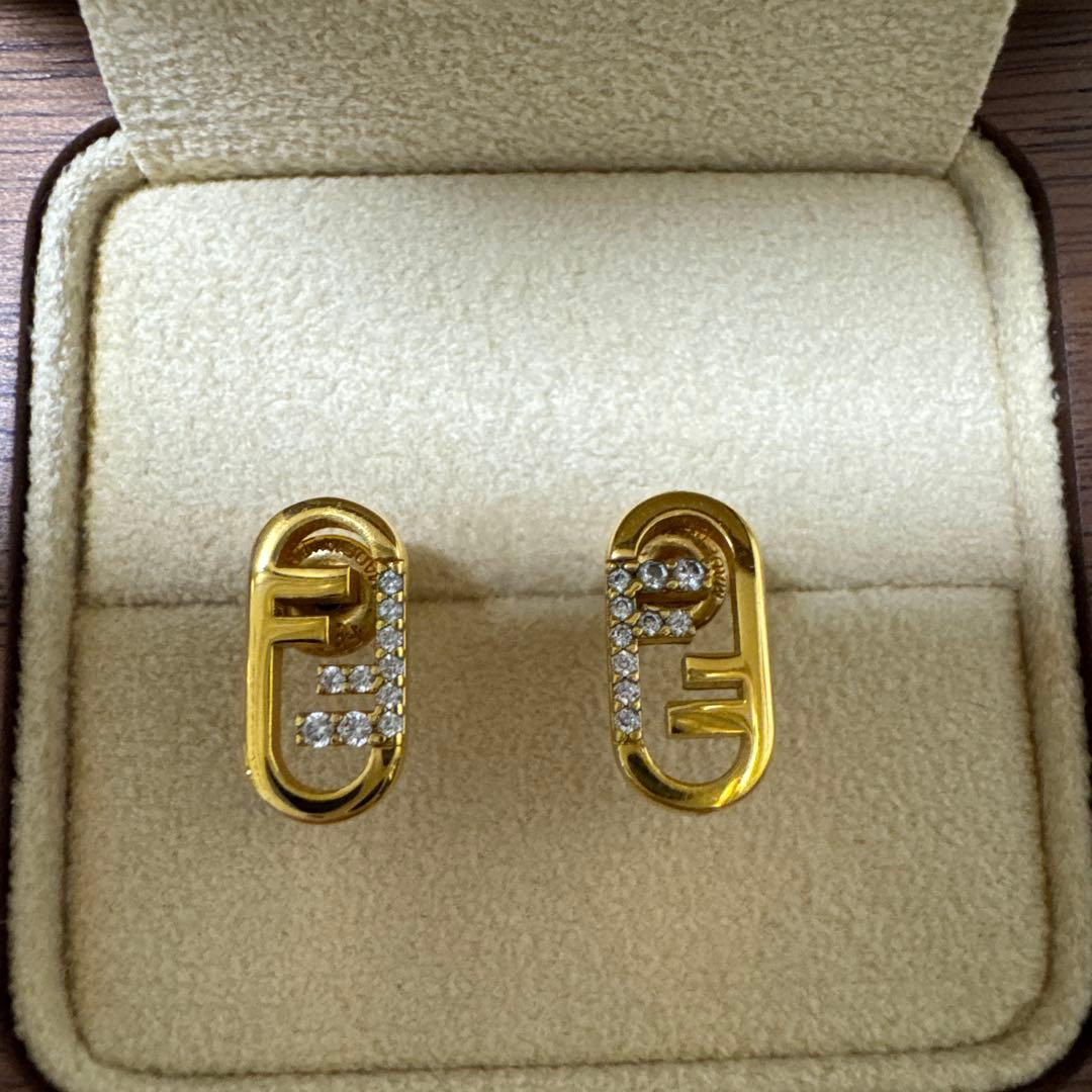FENDI オーロックピアス