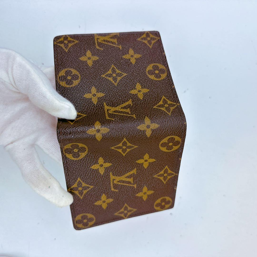 ルイヴィトン　モノグラム　二つ折り財布　ポルトフォイユマルコ