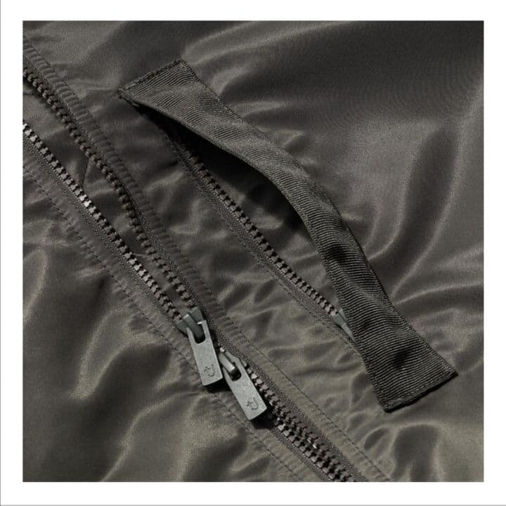 【UNIQLO】ハイブリッドダウン　オーバーサイズ　ma-1 復刻版