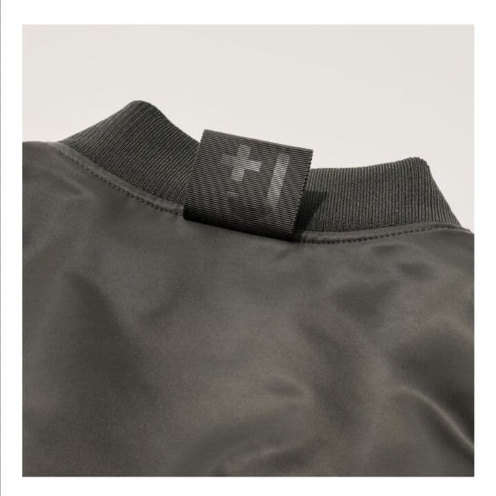 【UNIQLO】ハイブリッドダウン　オーバーサイズ　ma-1 復刻版