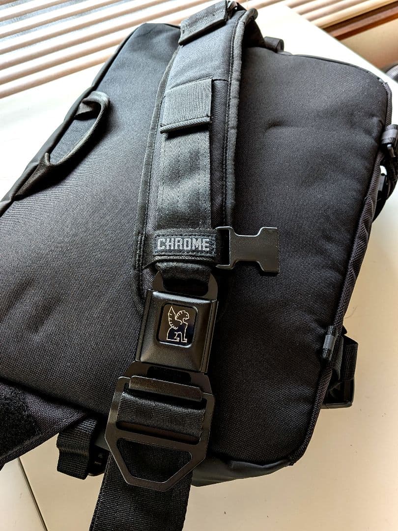 Chrome /クロームメッセンジャーバッグ 黒