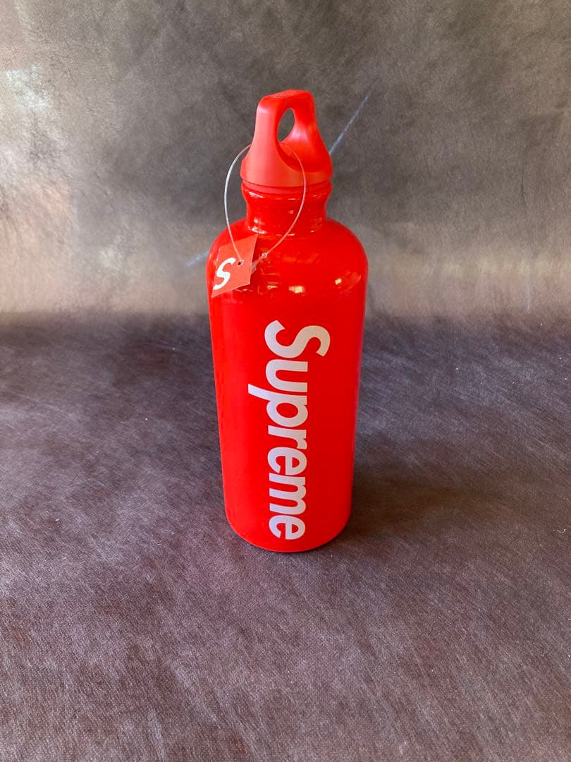 ❗️新品未使用❗️supreme sigg 0.6L 水筒　ウォーターボトル