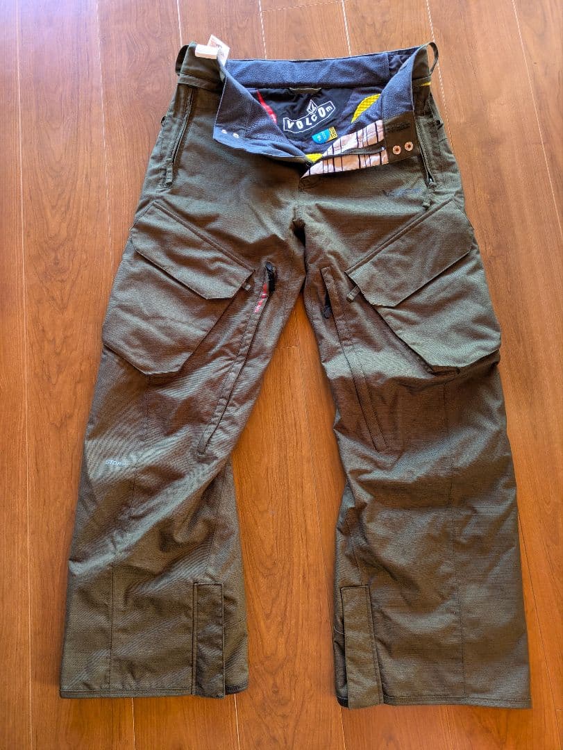 VOLCOM スノーボードウェアセット　SP(Sサイズ)