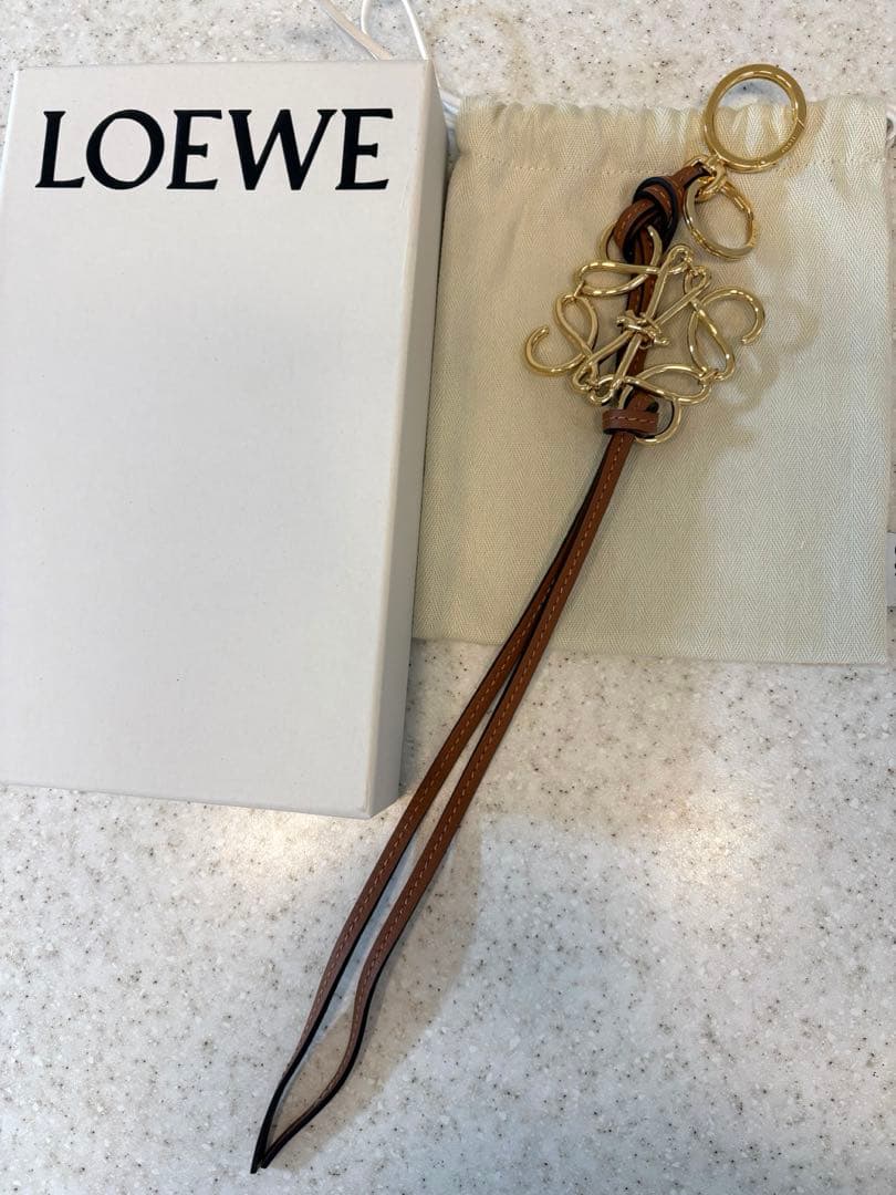 LOEWEキーホルダー(チャーム) - レザー
