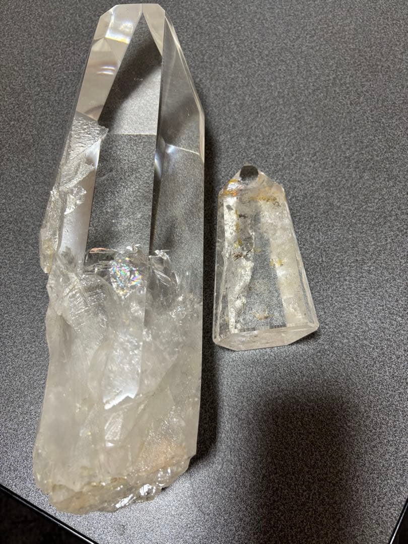水晶クラスター透明度抜群高品質ブラジル産 高さ２８センチ2.4キロ一生物です。