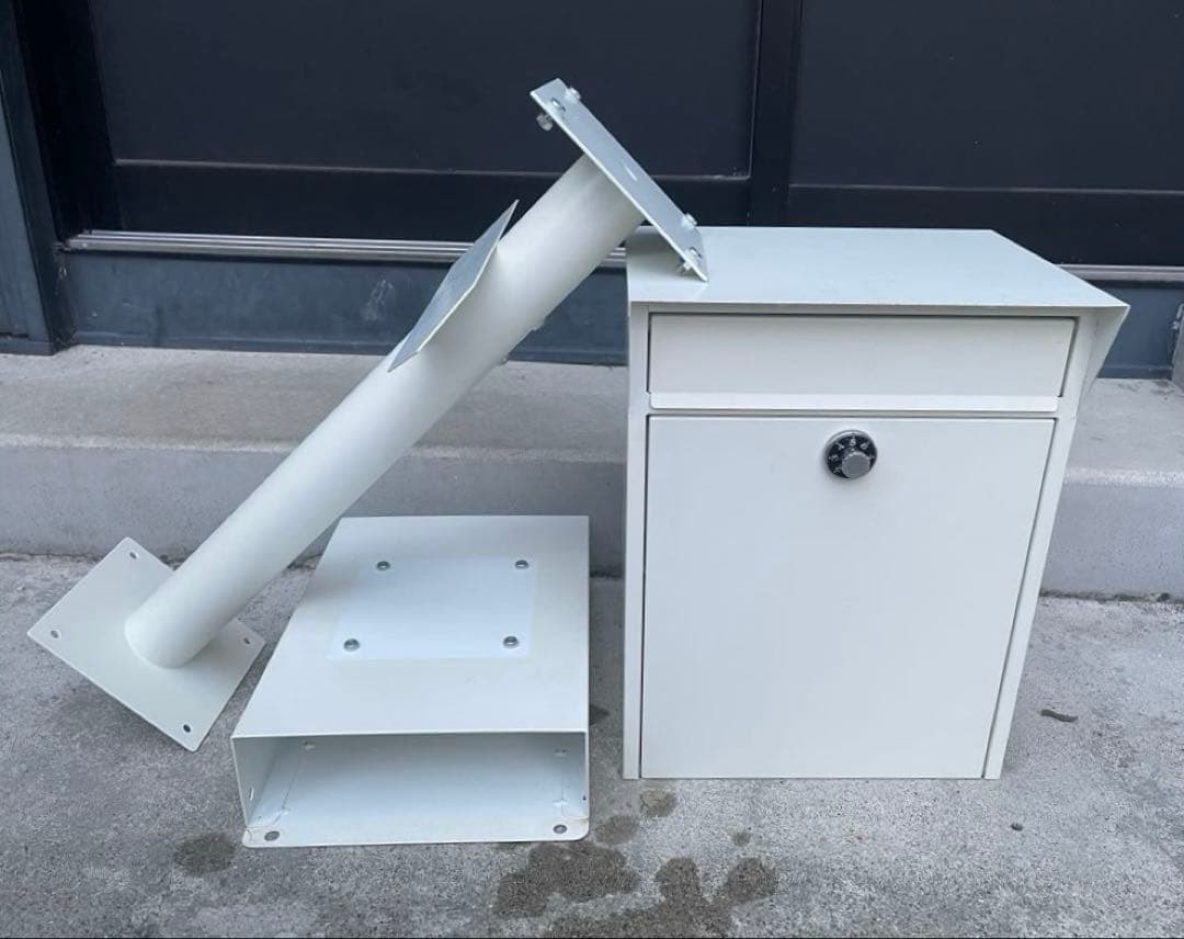 おしゃれ【ポスト】 置き型 ダイヤル ロック 錠 ホワイト 〒 メールボックス