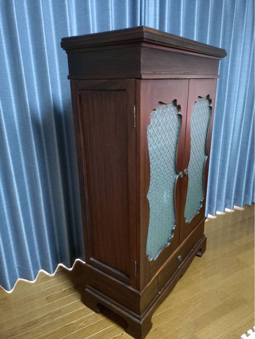 アンティーク　木製収納キャビネット