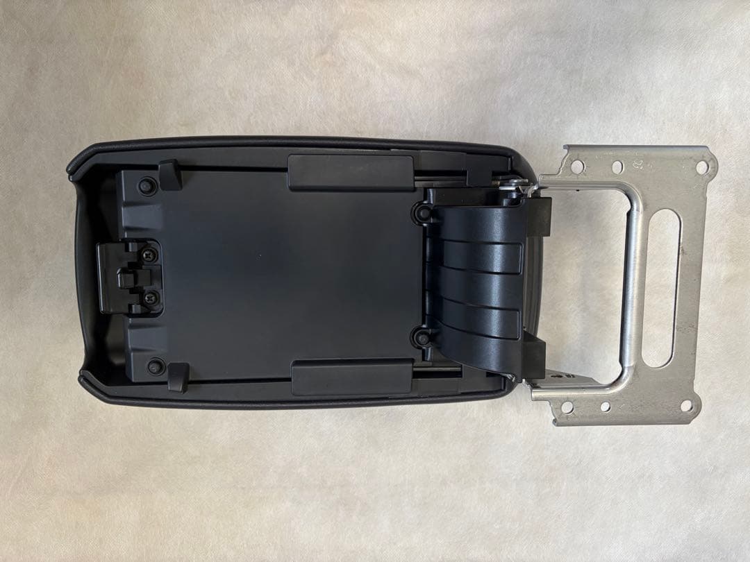 カローラクロス　純正　アームレスト　スライドタイプ