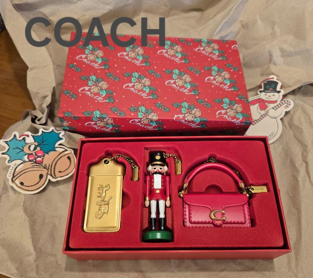 新品未使用　非売品　コーチノベルティ　 クリスマスオーナメント　キーホルダー