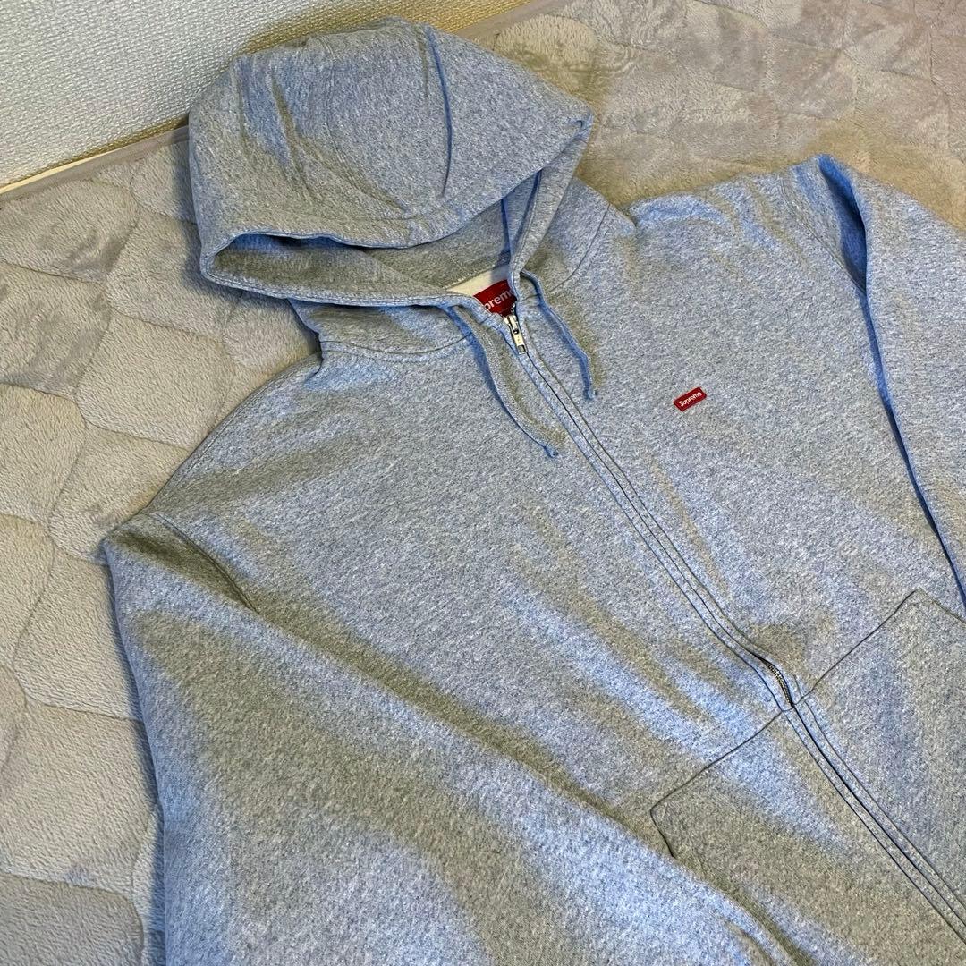 トップス Small Box Zip Up Hooded Sweatshirt