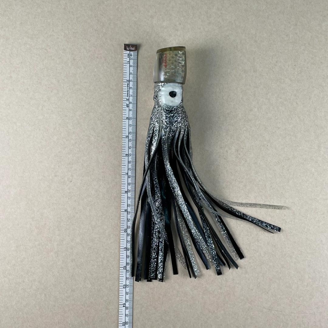 【未使用】トローリングルアー スカートルアー3本セット（10.5・8号）カジキ