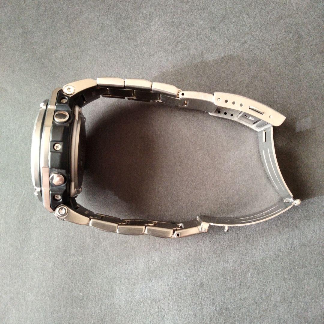 CASIO G-SHOCK GST-W310D電波ソーラー　タフソーラー