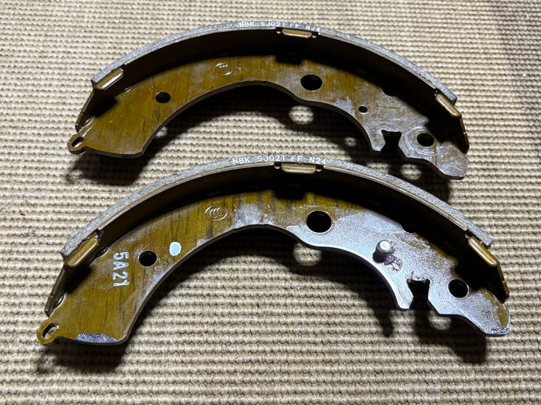 ジムニーJB64 新車外し純正ブレーキパッド、ローター、リアブレーキシューセット