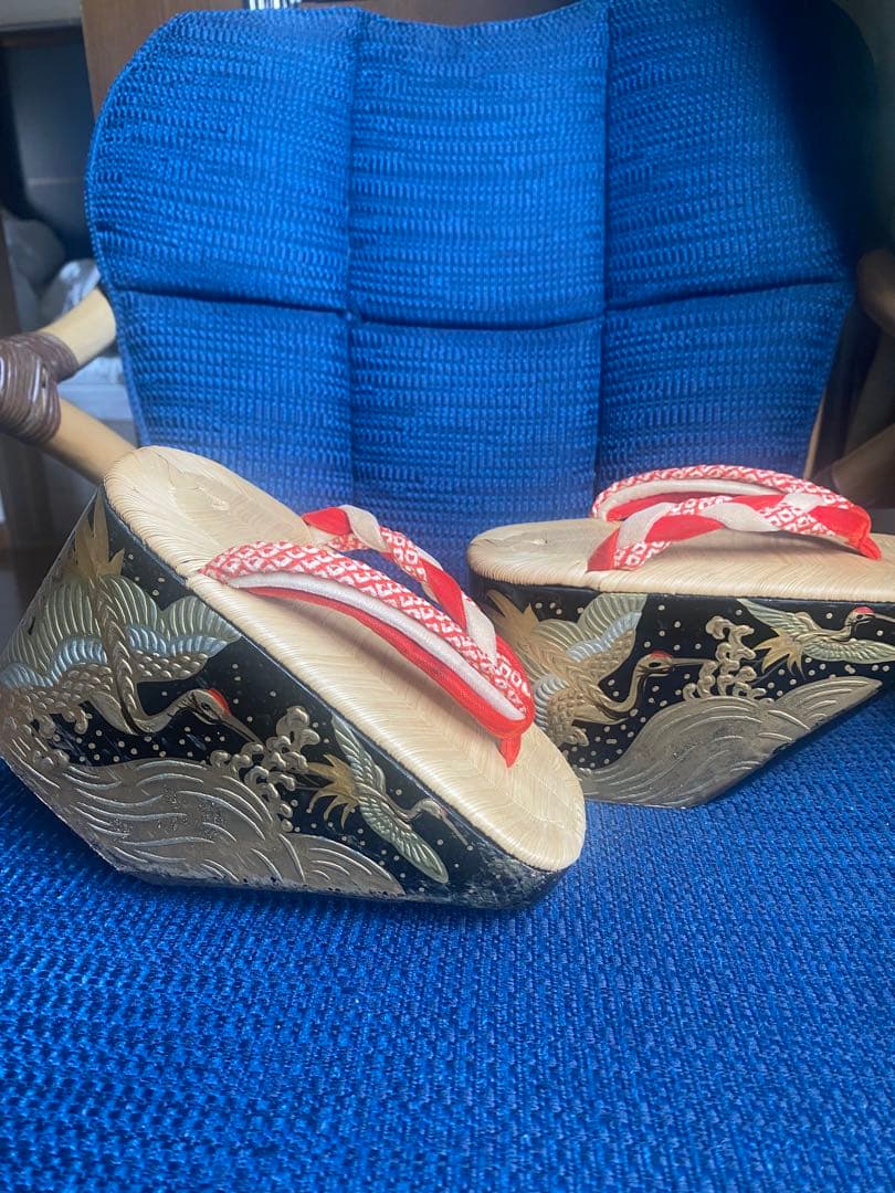 七五三　成駒屋　鶴模様が美しい逸品ポックリ