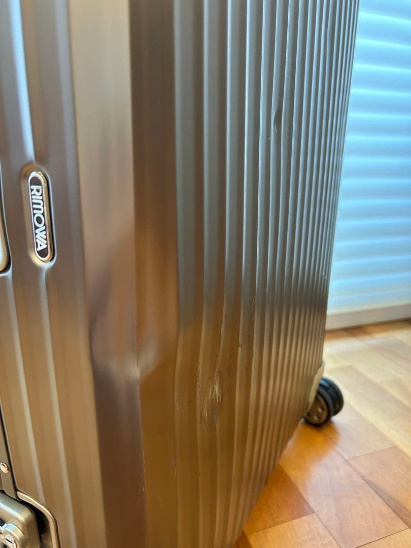 た*い様 リモワ　トパーズ　チタニウム82リットル　RIMOWA