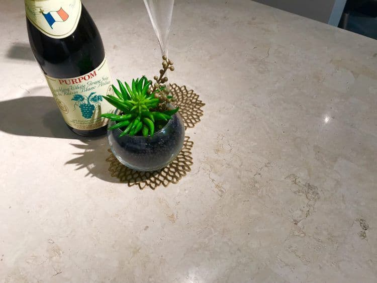 【大幅値下げ】大理石調ダイニングテーブル