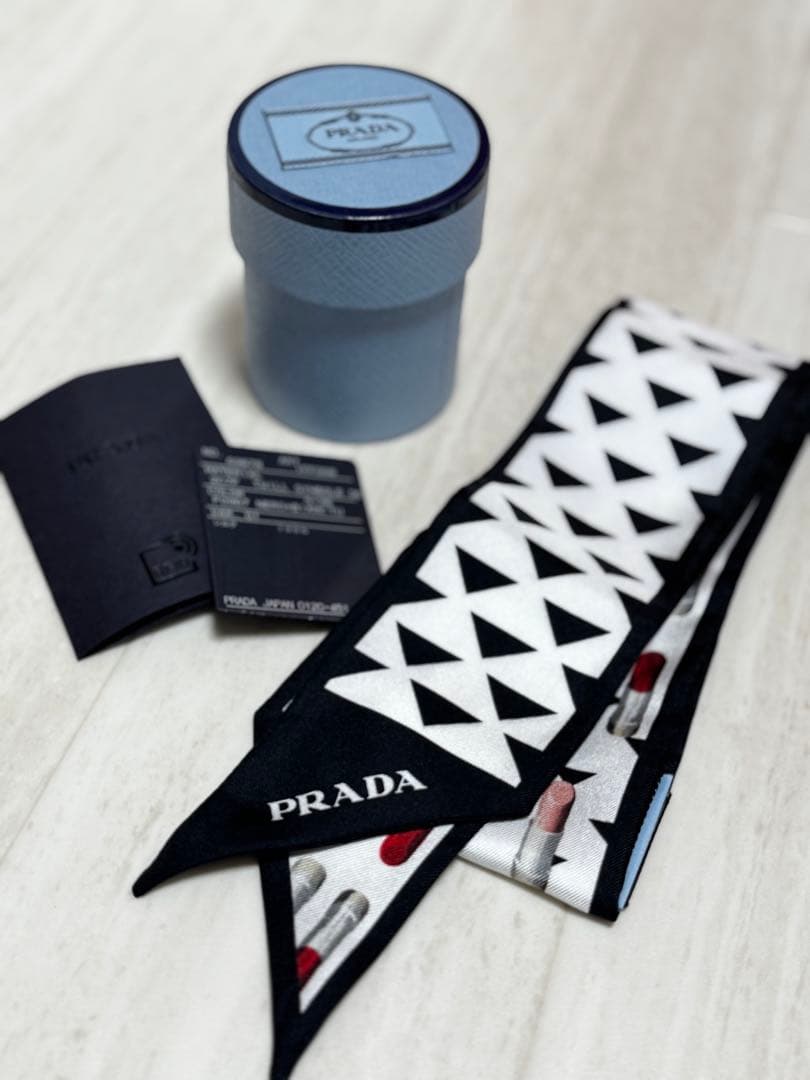 PRADA プリントシルクツイル スキニースカーフ