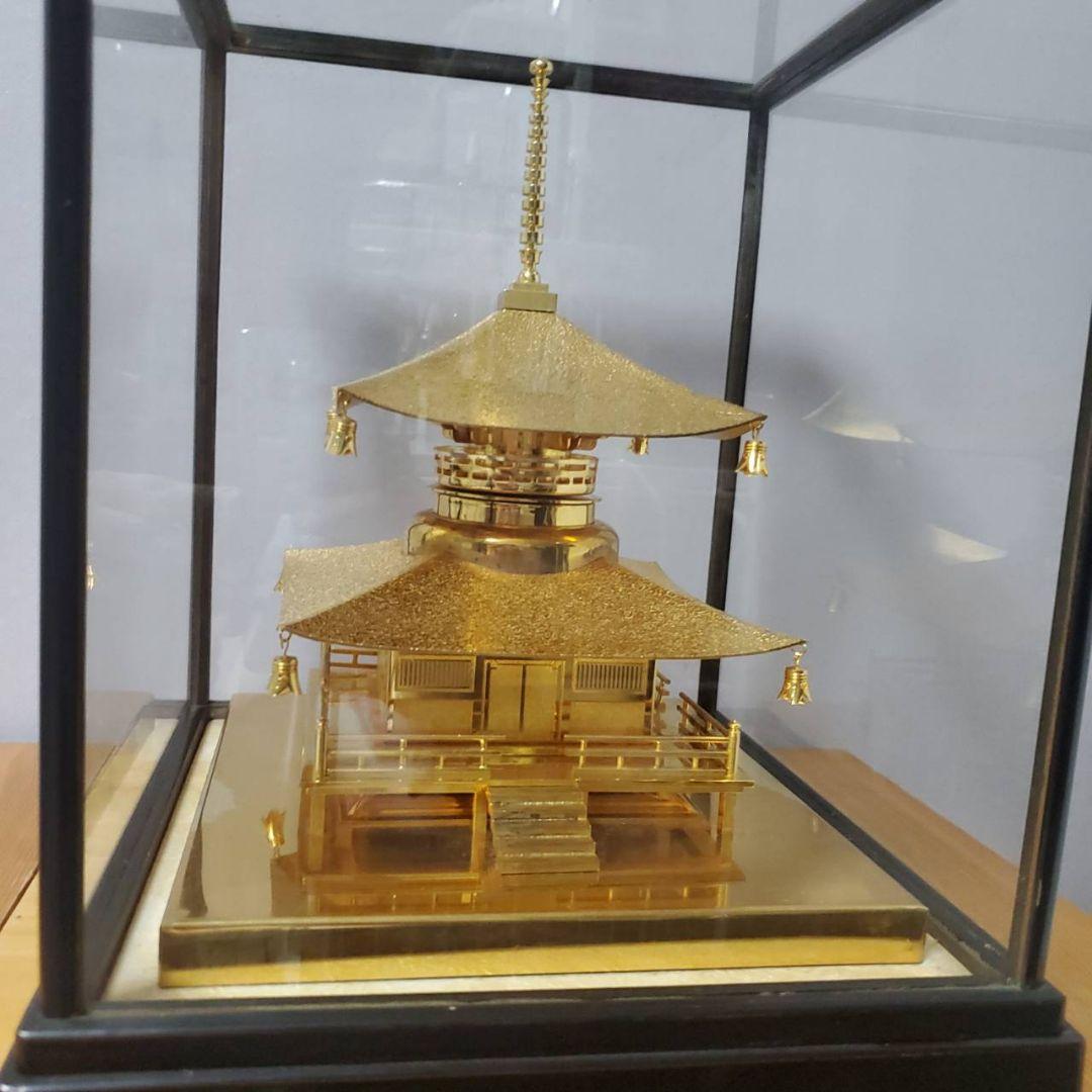金鍍金 多宝塔 置物 オブジェ 金 ゴールド 寺院 ガラスケース入り