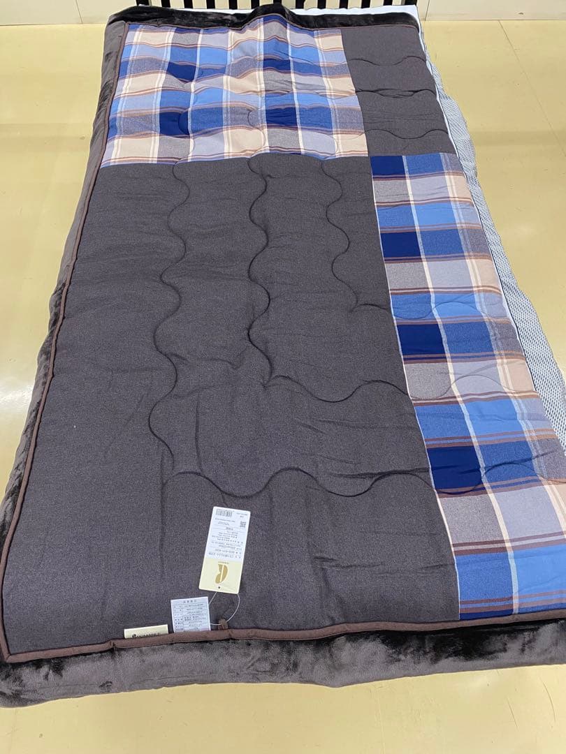 正方形・こたつ掛け布団・ロマンス・うす掛け・裏地ボアタイプ・約２００×２００㎝