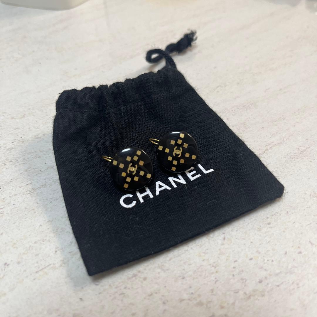 CHANEL ピアス　ココマーク　ブラック