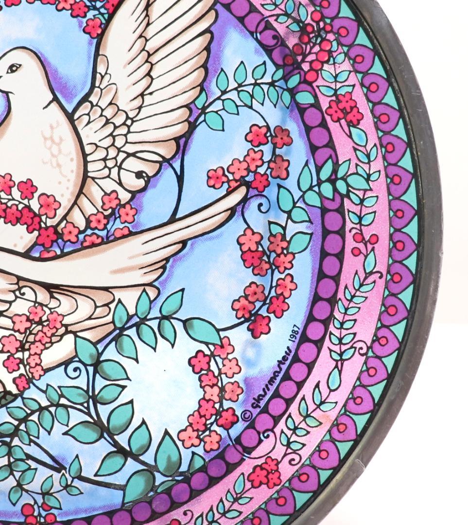 花に囲まれた幸運の二羽の鳩 ヴィンテージ ステンドグラス 平和の象徴 鳥 花柄