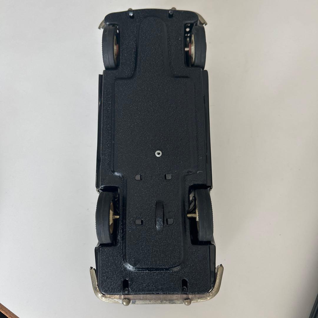 アンティーク　ブリキ　カルマンギア