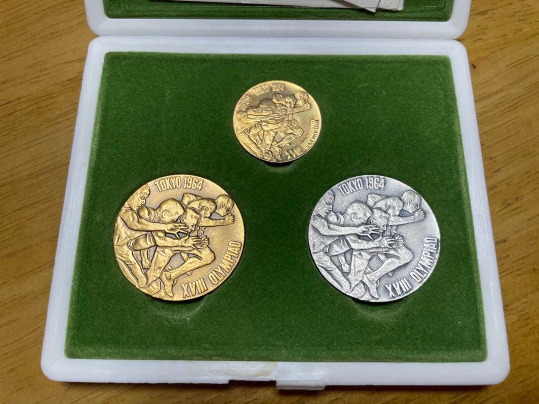 1964年東京オリンピック限定記念メダル金銀銅３点セット未使用（保存品）
