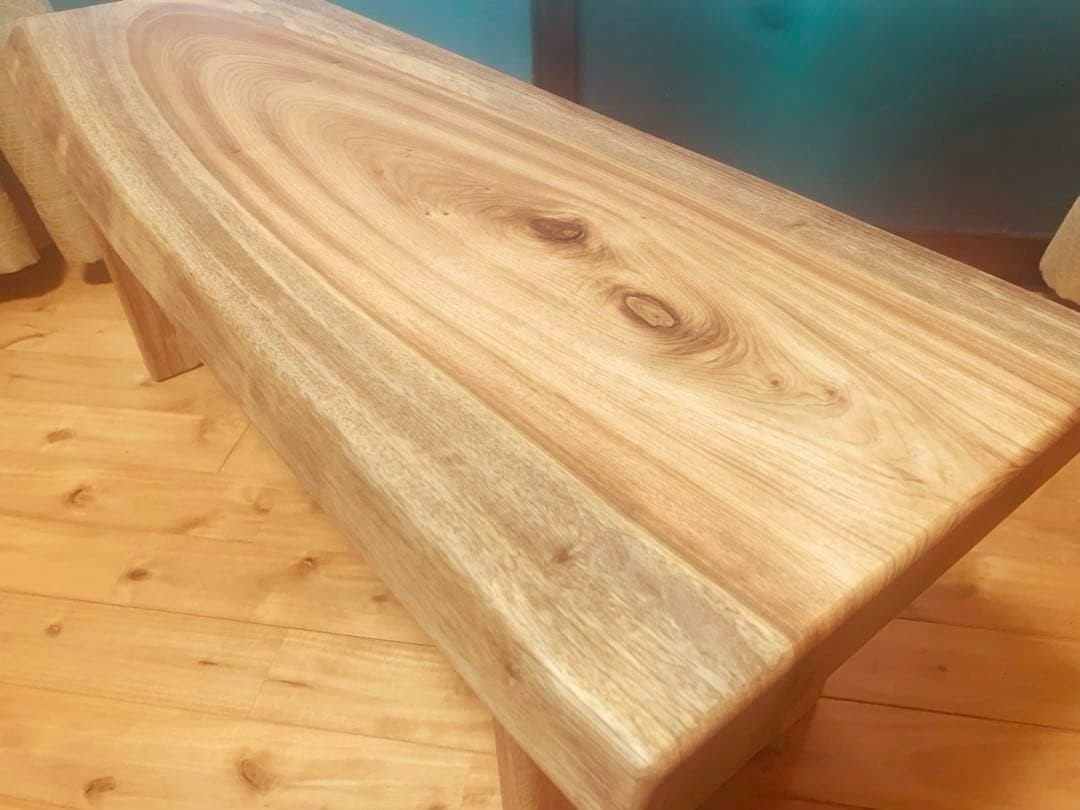 夏セール✨両側の自然な流れ杢目の面白い天板❣️B:楠サイドテーブル、ベンチ