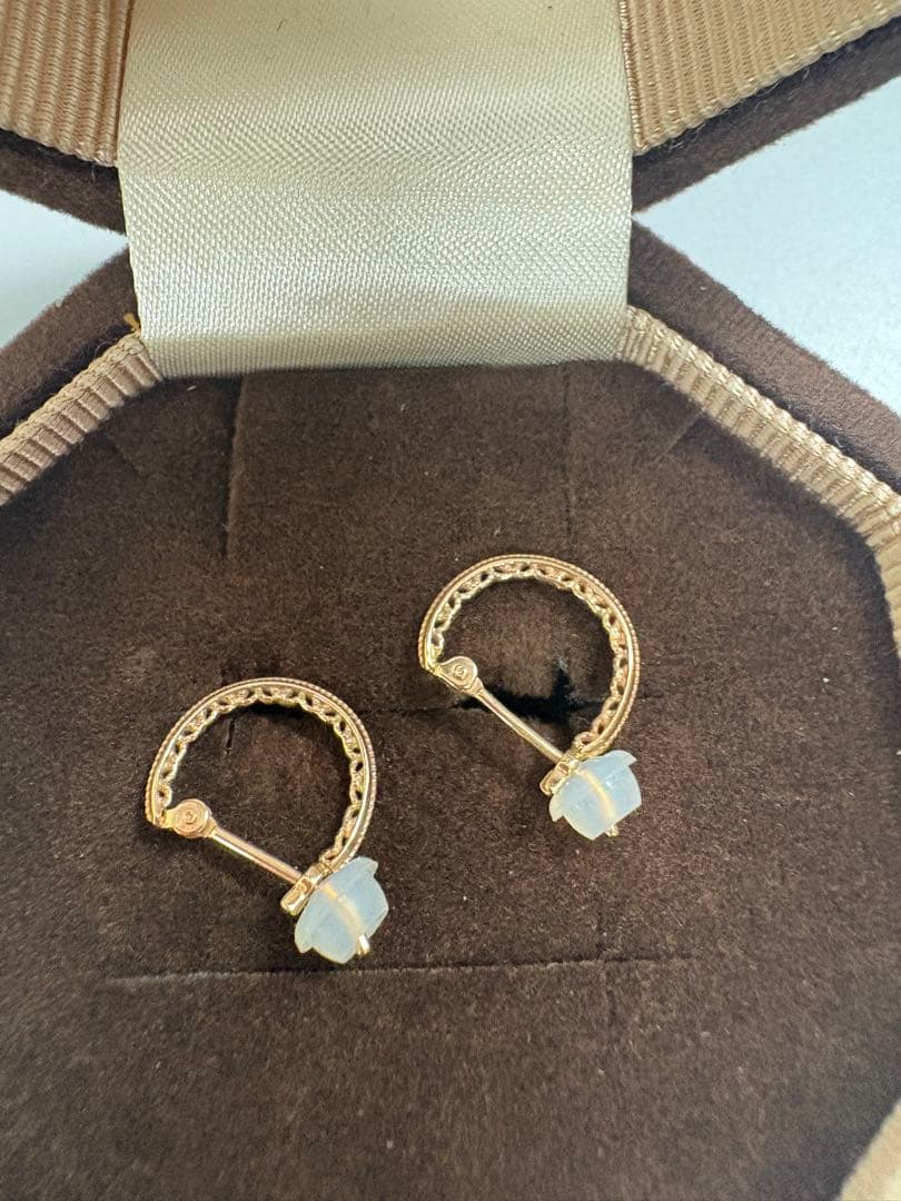 新品未使用　agete アガット K10フープピアス　ゴールド　証明書付き