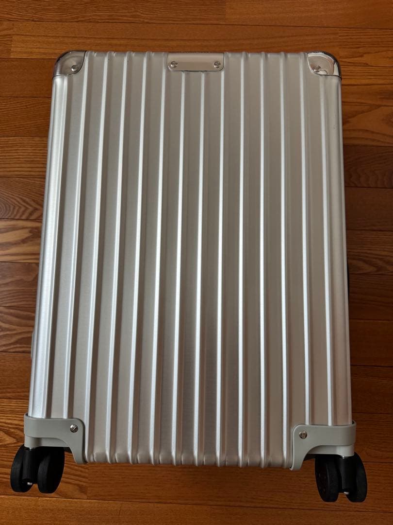 【美品】RIMOWA リモワ クラシックキャビン36L シルバー キャリーバッグ