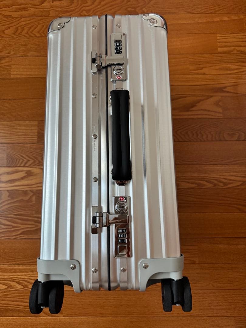 【美品】RIMOWA リモワ クラシックキャビン36L シルバー キャリーバッグ