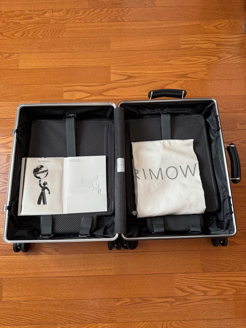 【美品】RIMOWA リモワ クラシックキャビン36L シルバー キャリーバッグ