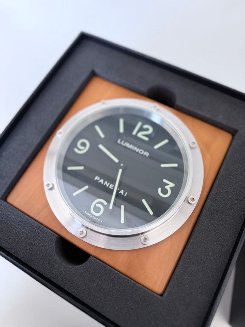 パネライ　ルミノール　置き時計