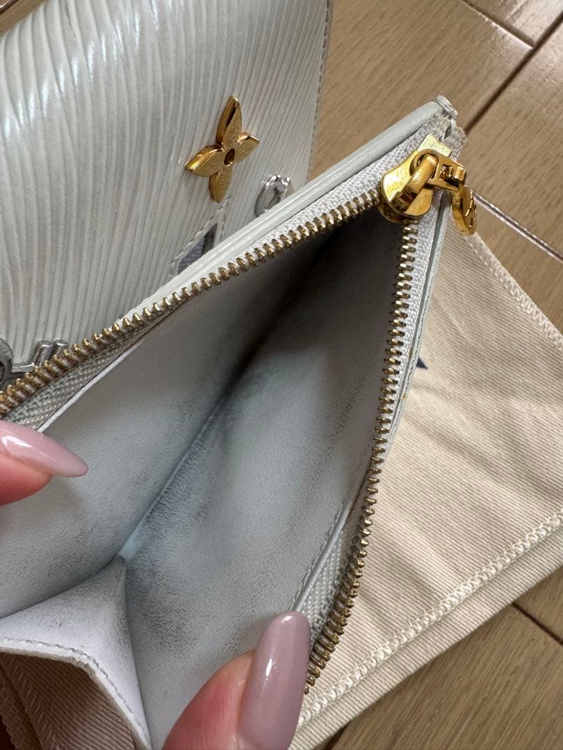 Louis Vuitton 三つ折り財布 エピレザー ホワイト 限定・廃盤モデル