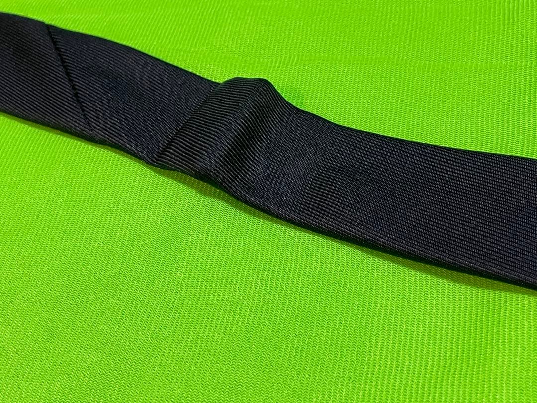 Drake's×BEAMS f ネイビー ソリッドタイ 50オンス